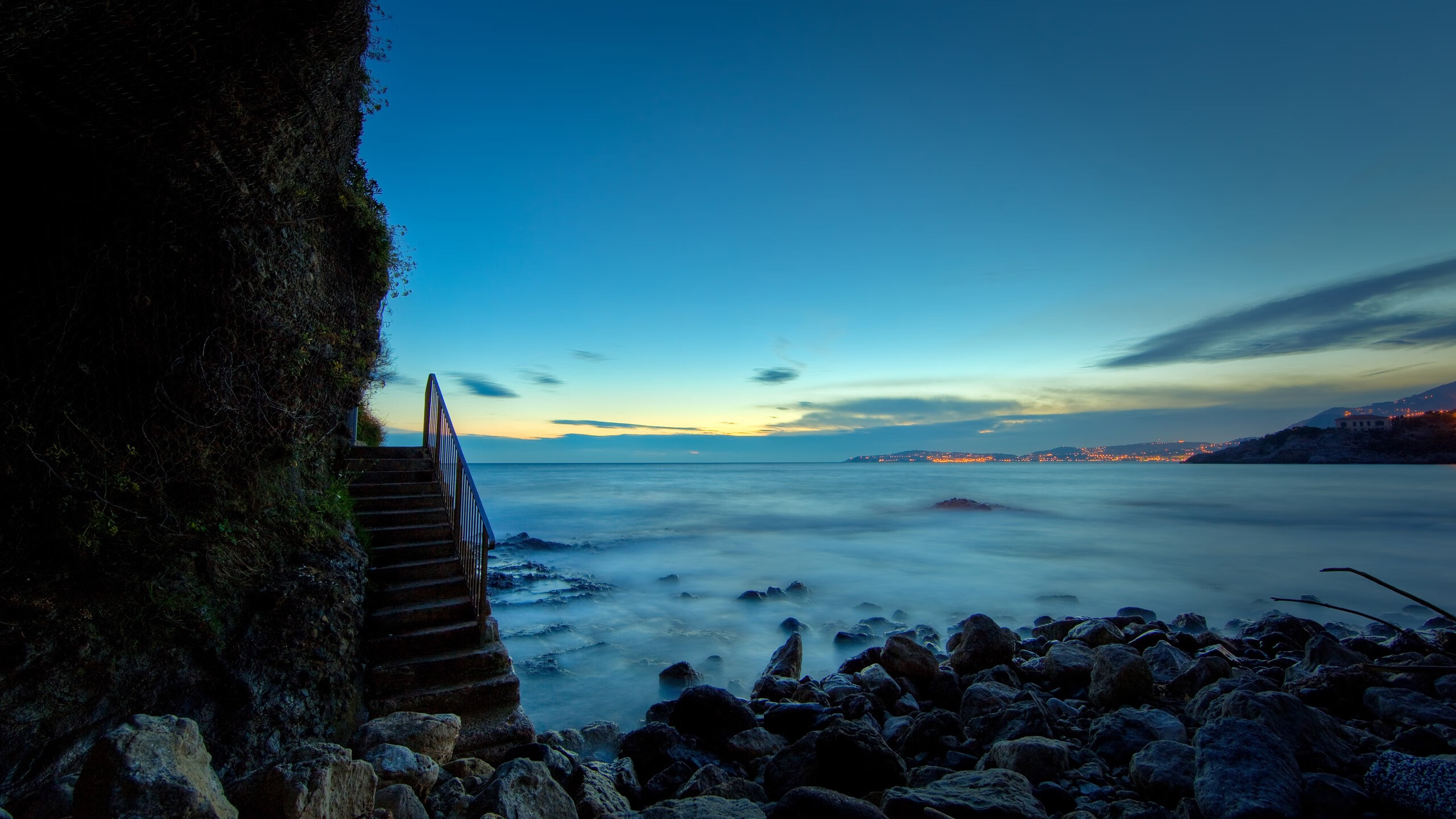 开云中国-皇马中场核心复出，球队战斗力全面提升，皇马中场有哪些巨星
