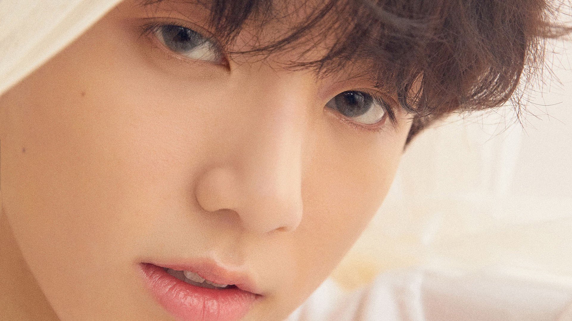 高校校园足球赛事精彩纷呈，激发学生足球热情，大学生校园足球