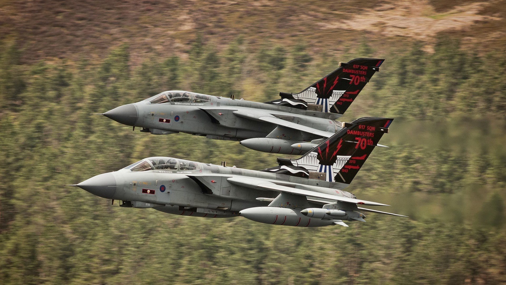 开云中国-湖人大胜森林狼，系列赛焦点战中詹姆斯篮下统治全场，湖人队对森林狼