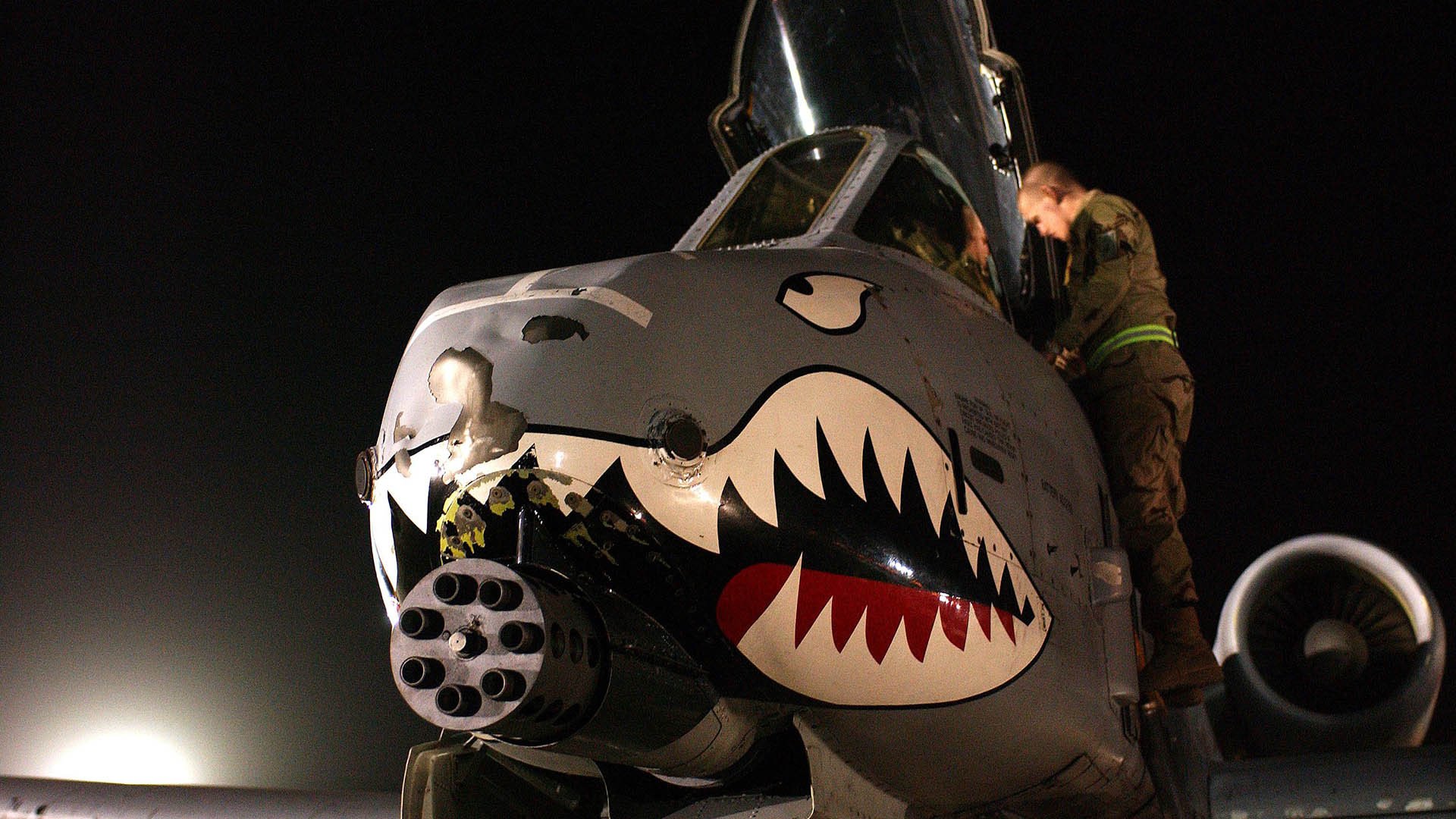 职业球员是否需参与社区足球活动促进普及,足球员需要具备的条件