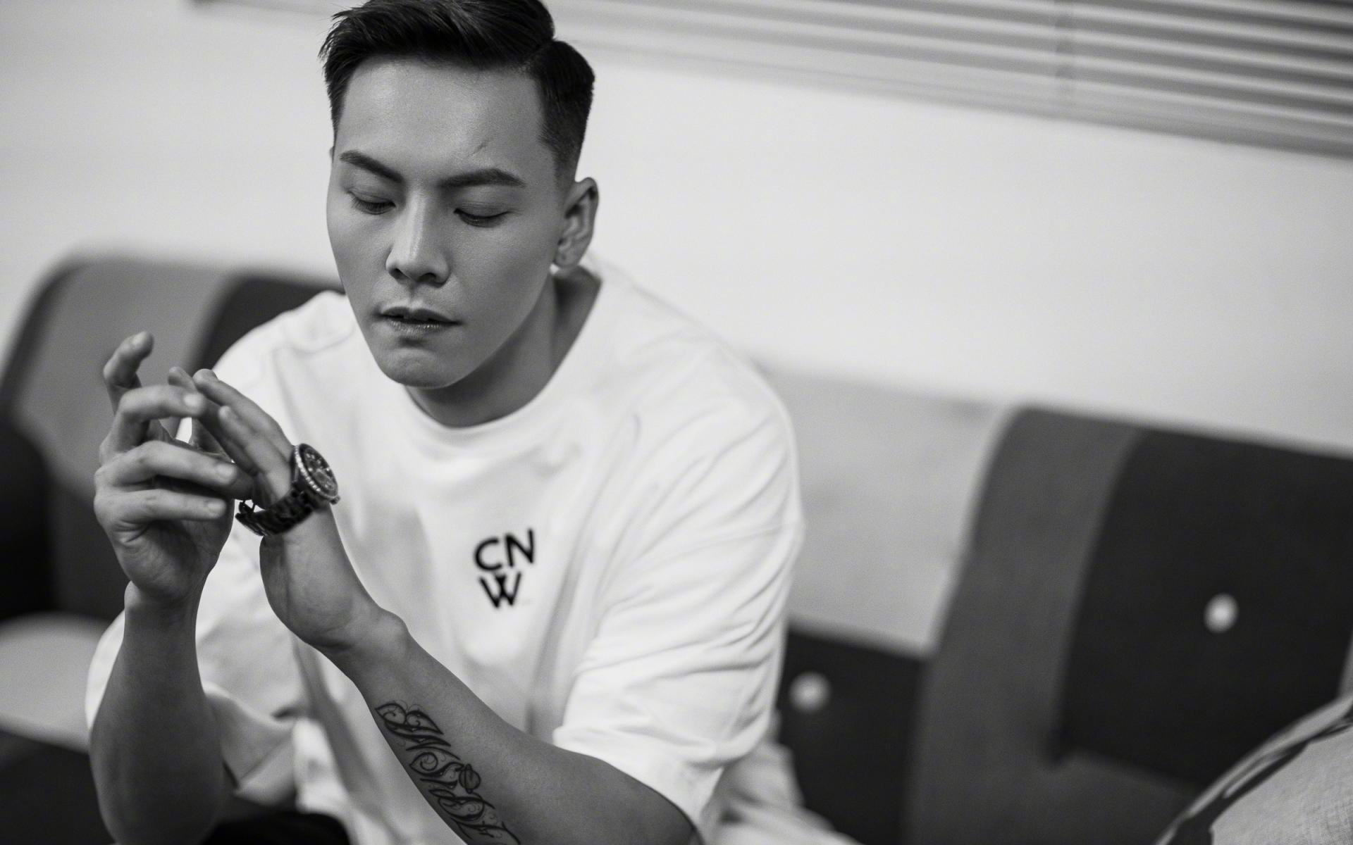 kaiyun官方入口登录-核心球员带伤出战展现职业精神和为队而战的责任担当，核心球员英文