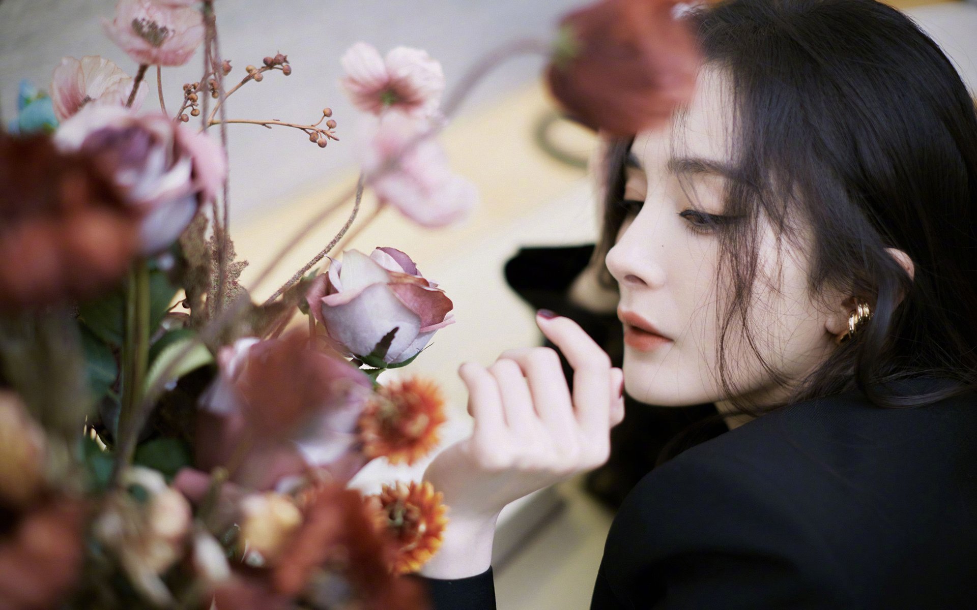 开云·体育官网APP下载-李冰洁挑战世界强敌展现中国速度，李冰洁比赛