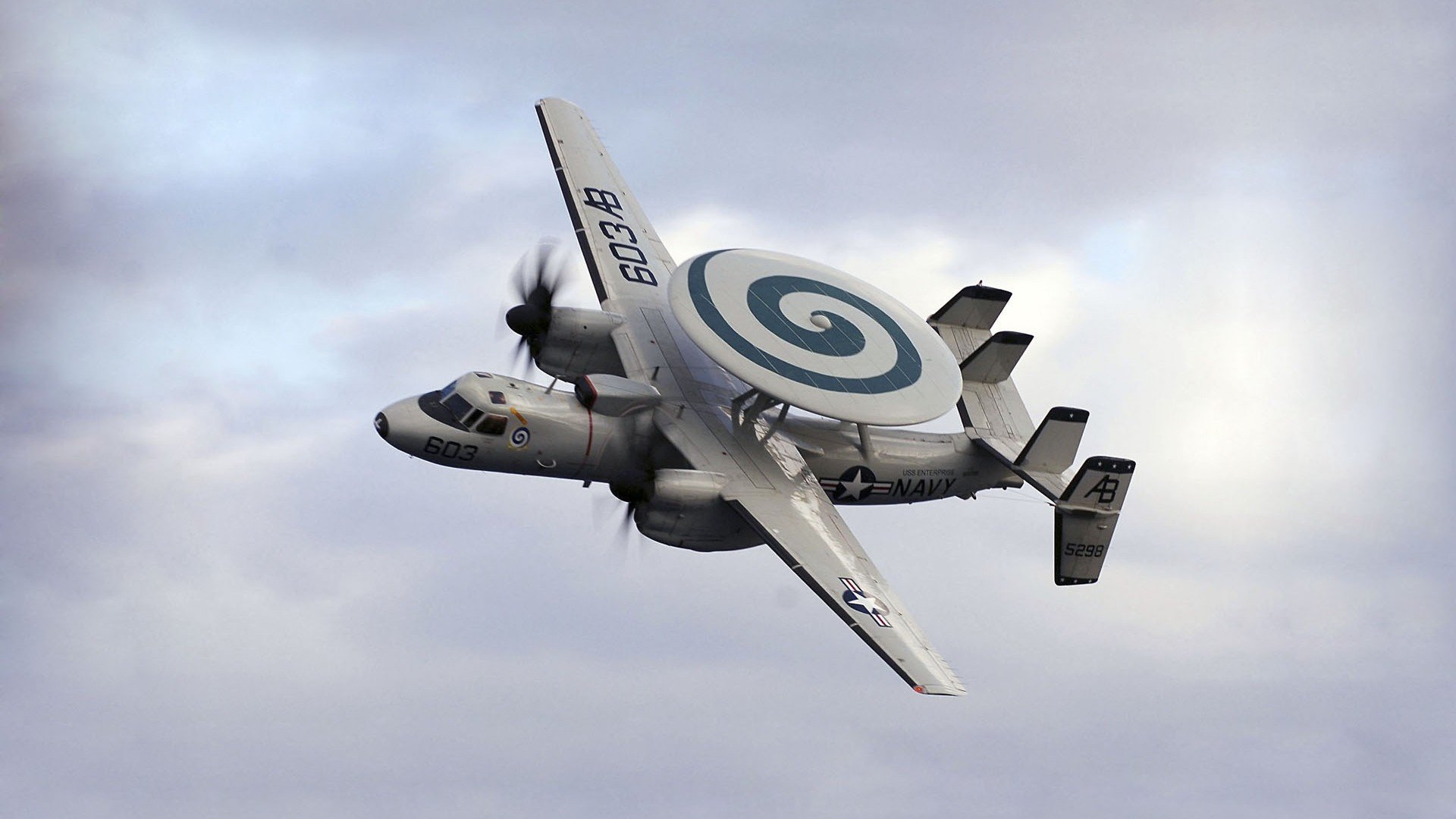 开云官方-欧洲杯变阵惊喜不断：战术创新引领未来！，欧洲杯揭幕战爆冷