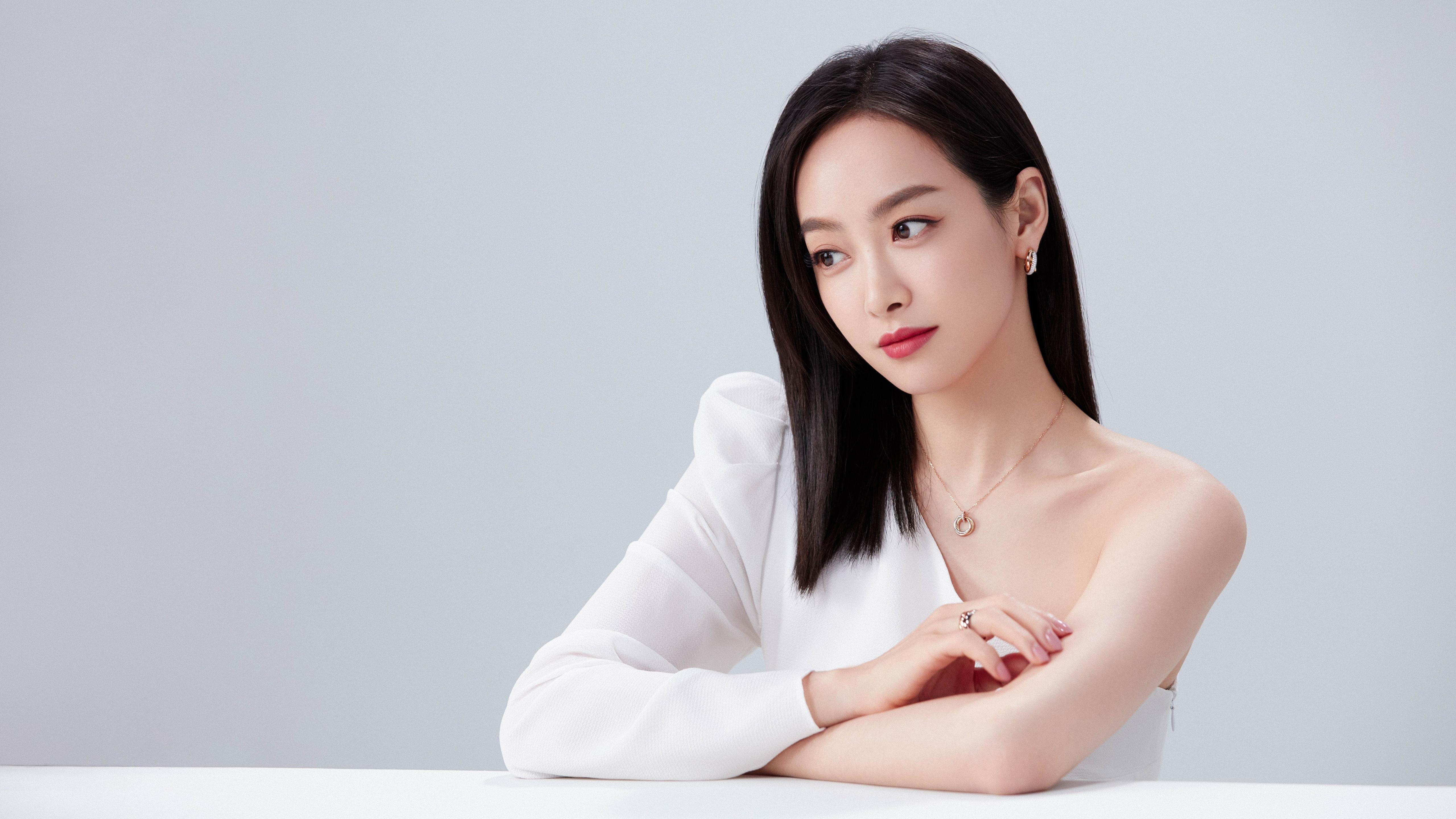 鹈鹕训练现场展示高强度快攻转化练习,鹈鹕战术